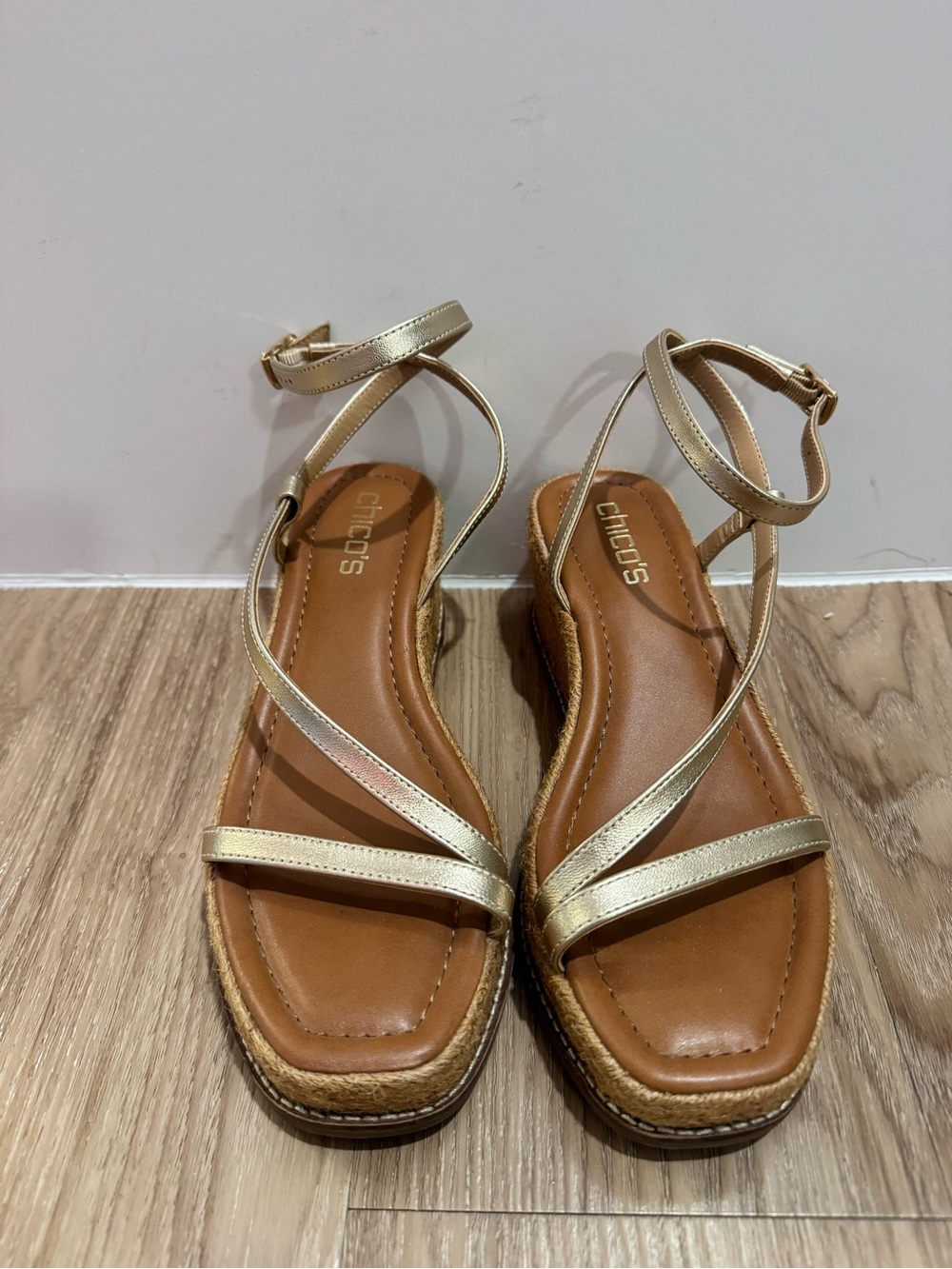 Chico’s Gold Metallic Strappy Espadrille Wedge Sandals Women’s Size 7M